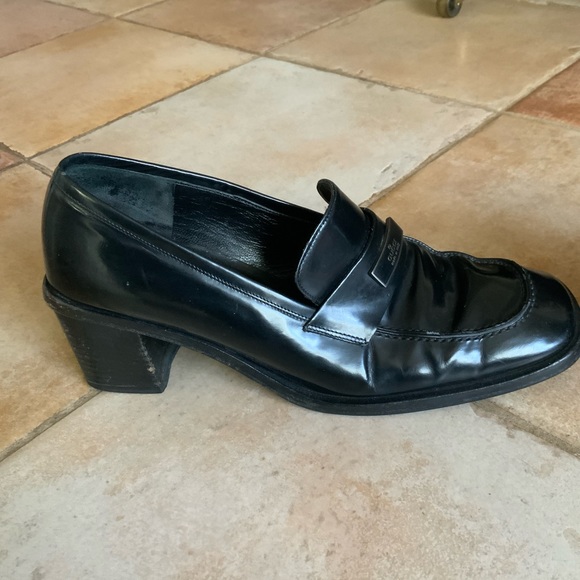 Gucci Loafers - Picture 2 of 3